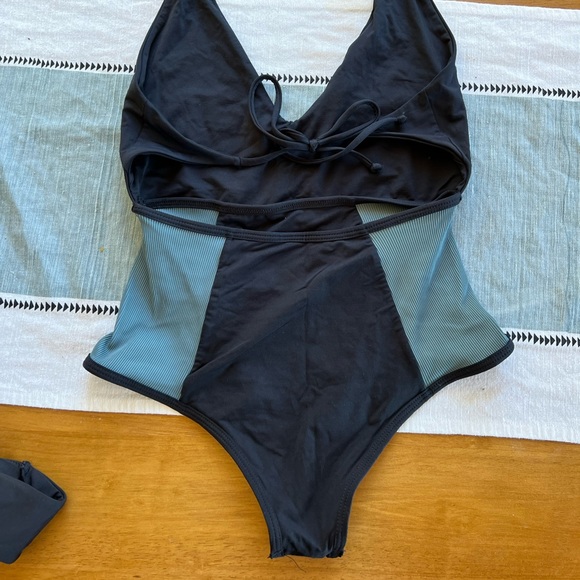 L*Space 🔥 Fireside One Piece - Like New - Picture 6 of 7